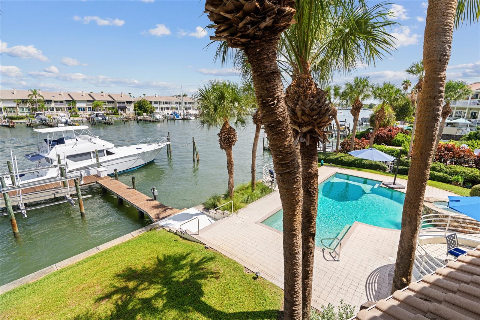 TIERRA VERDE UNIT 1 4TH REP - Residential