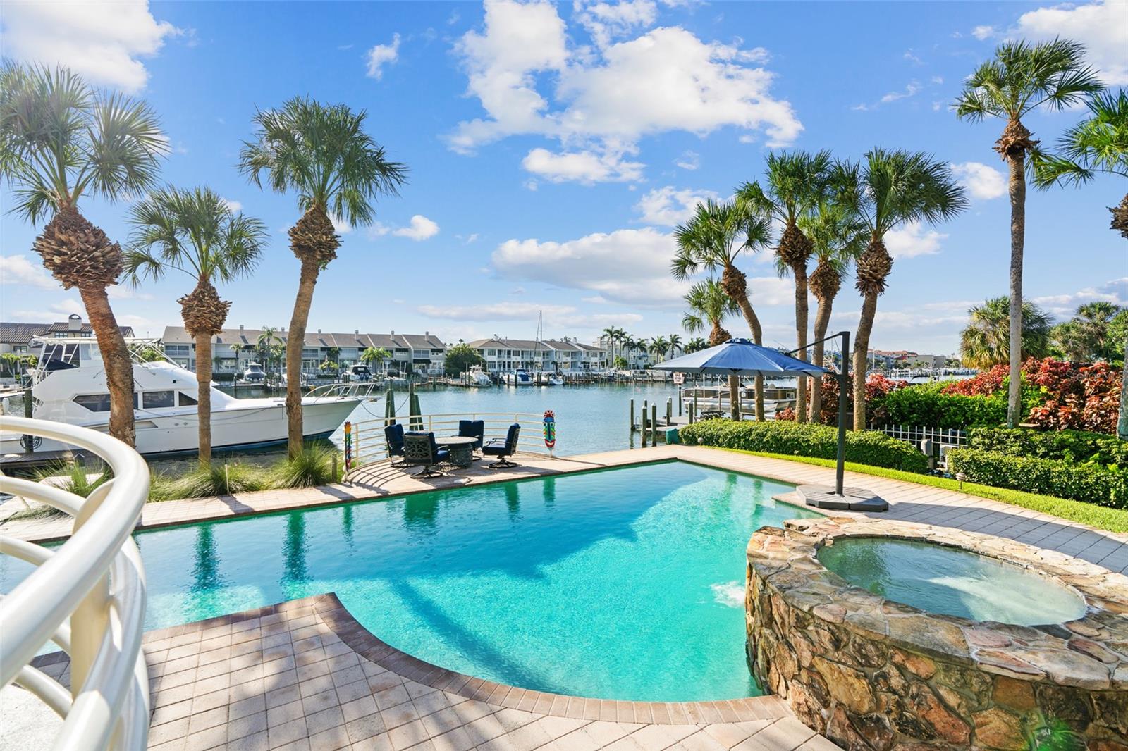 TIERRA VERDE UNIT 1 4TH REP - Residential