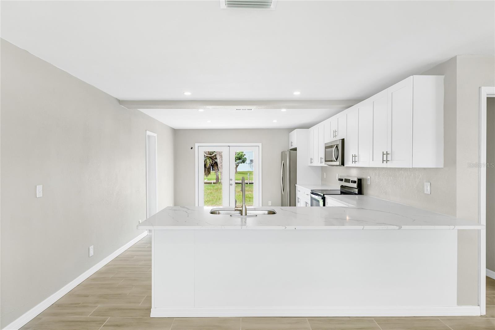 GROVE CITY SHORES - Residential