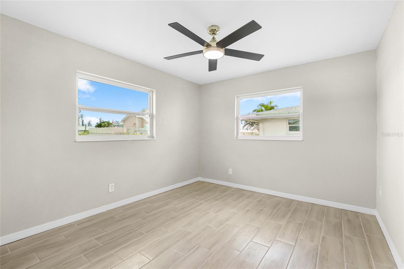GROVE CITY SHORES - Residential