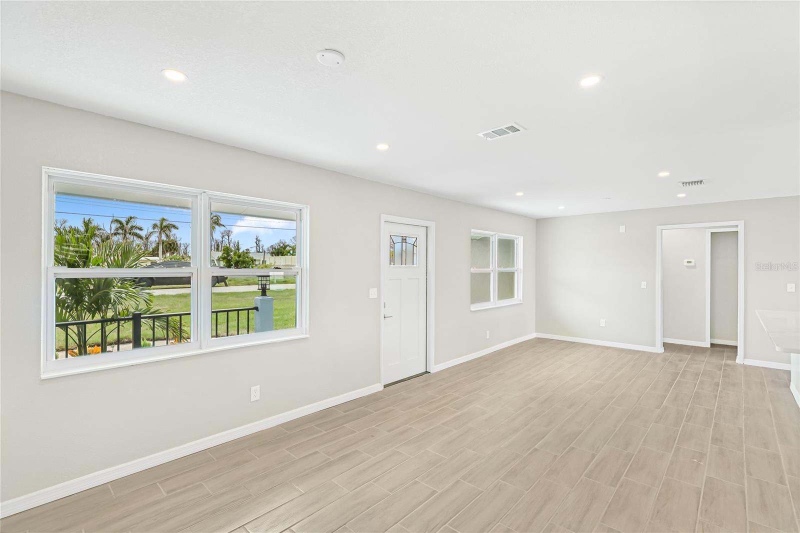 GROVE CITY SHORES - Residential