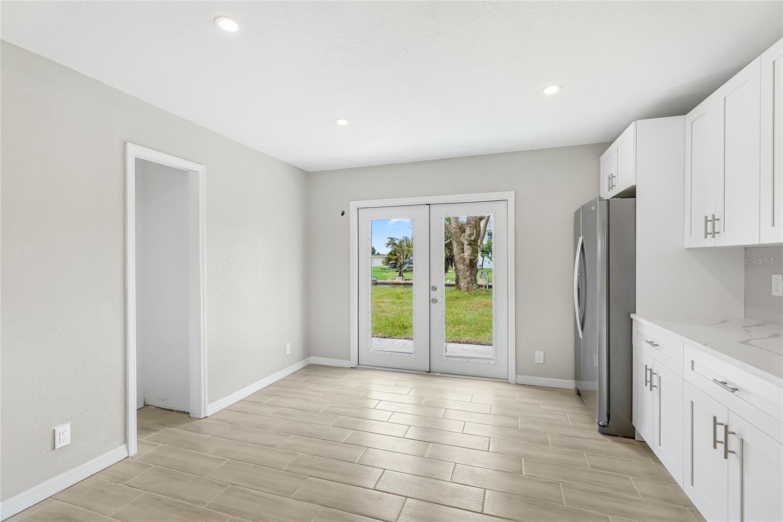 GROVE CITY SHORES - Residential