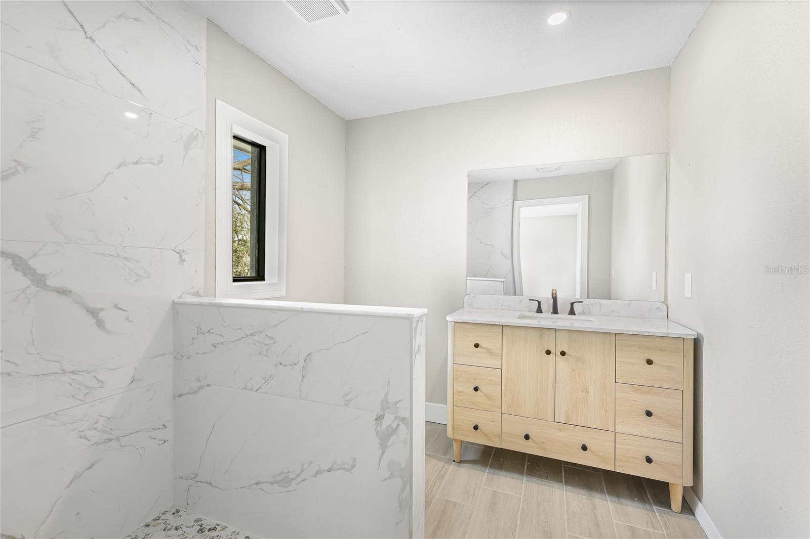 GROVE CITY SHORES - Residential