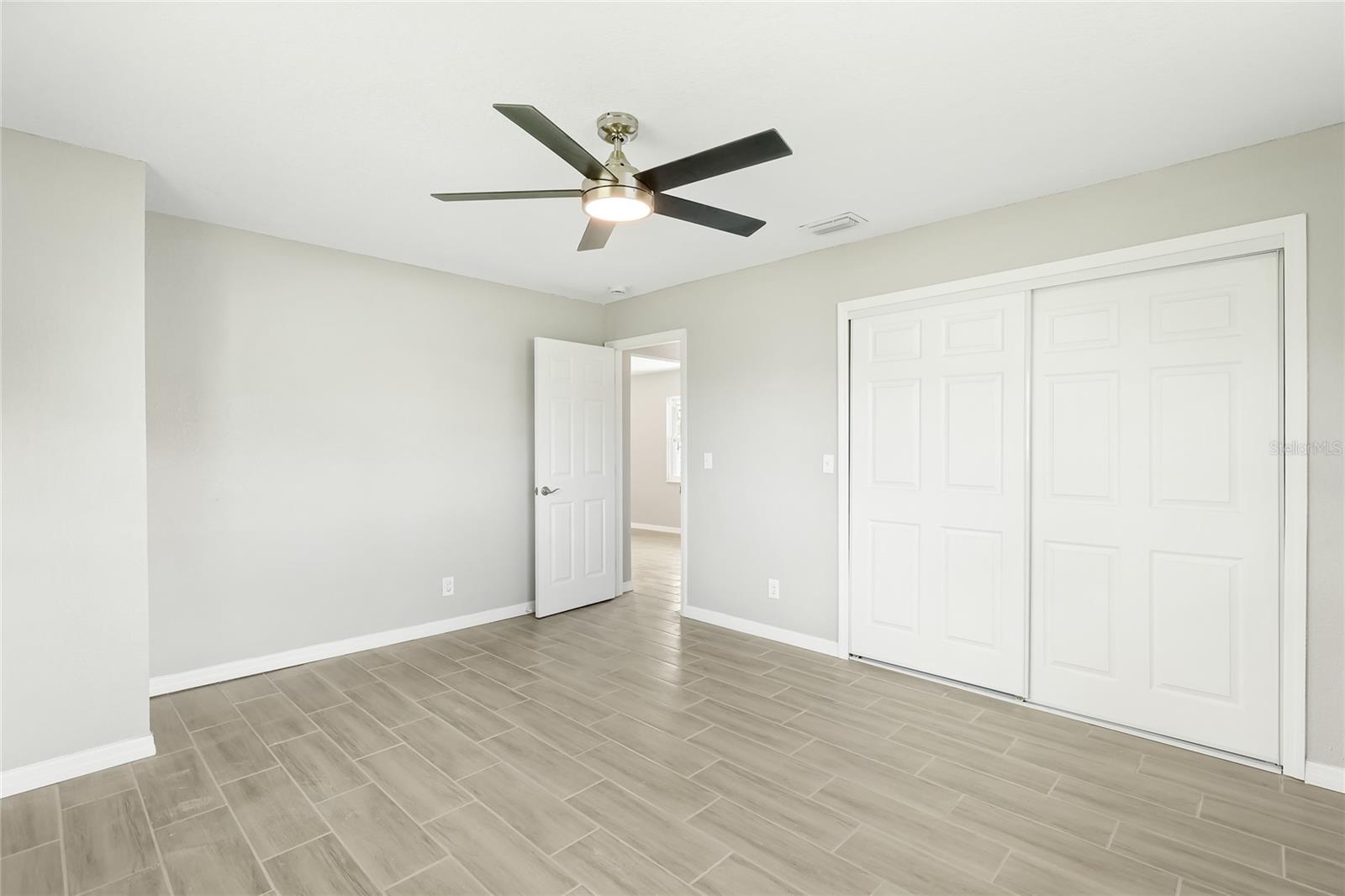 GROVE CITY SHORES - Residential