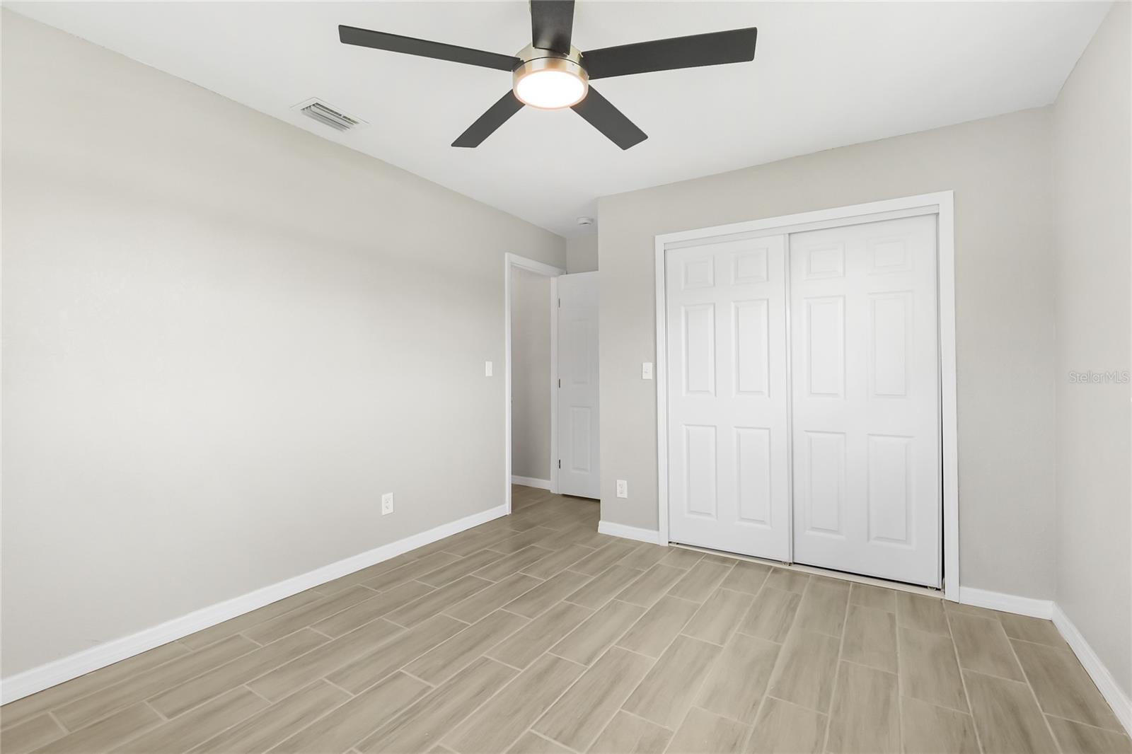 GROVE CITY SHORES - Residential