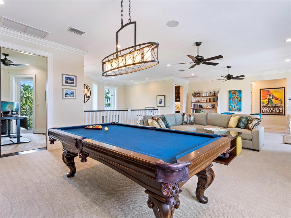 BAY ISLAND SHORES - Residential