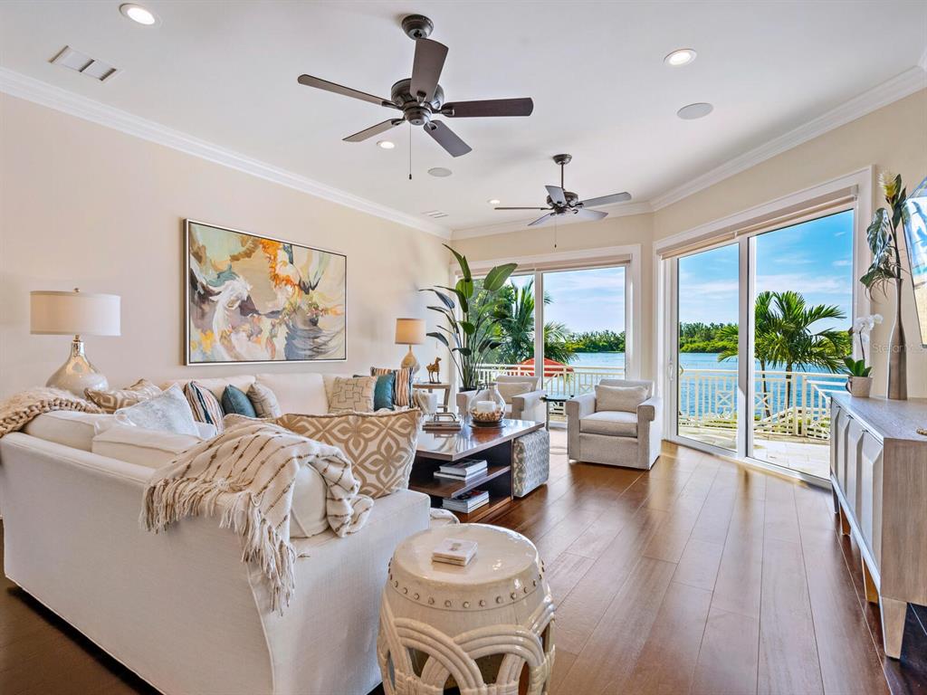 BAY ISLAND SHORES - Residential