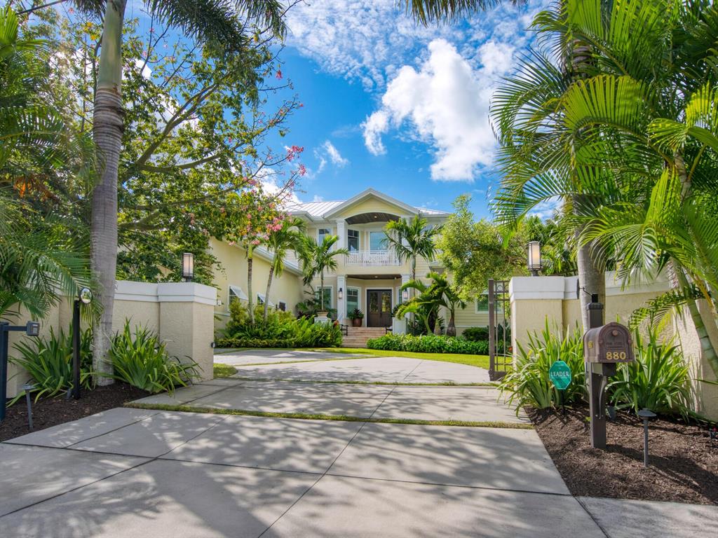 BAY ISLAND SHORES - Residential