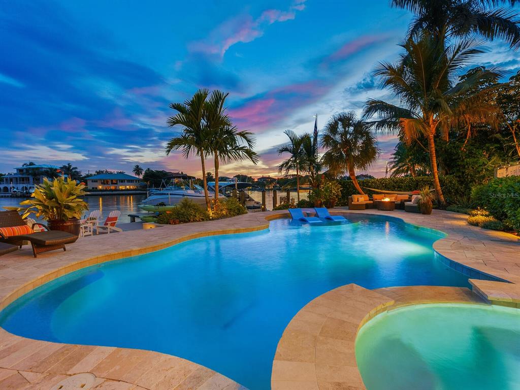 BAY ISLAND SHORES - Residential