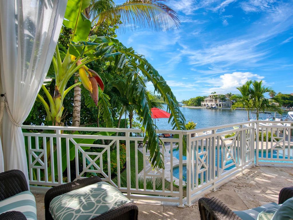 BAY ISLAND SHORES - Residential