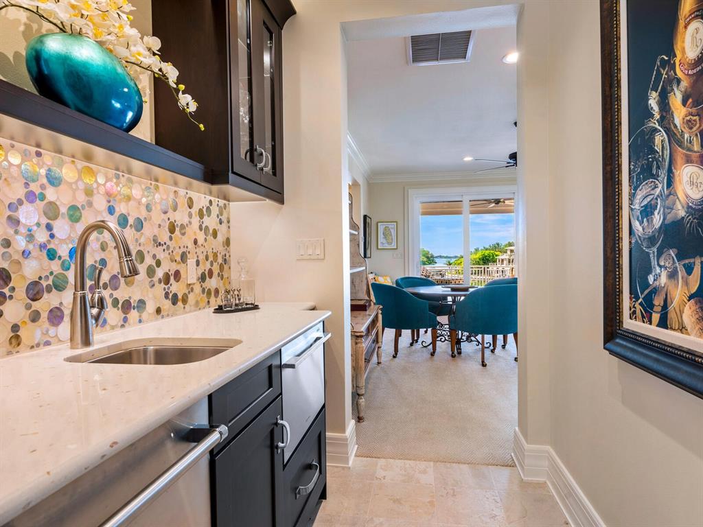 BAY ISLAND SHORES - Residential