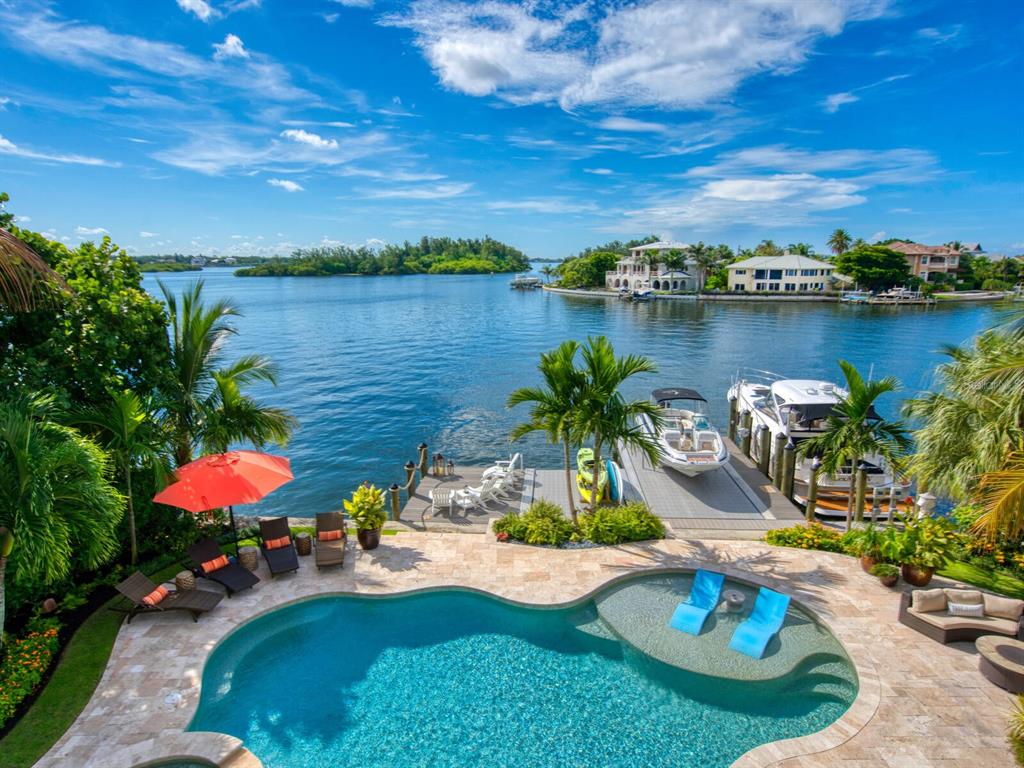 BAY ISLAND SHORES - Residential