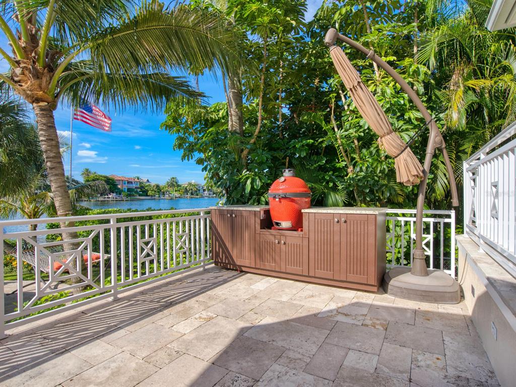 BAY ISLAND SHORES - Residential