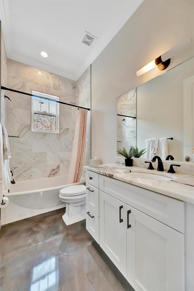 COLONIAL PLACE REV - Residential