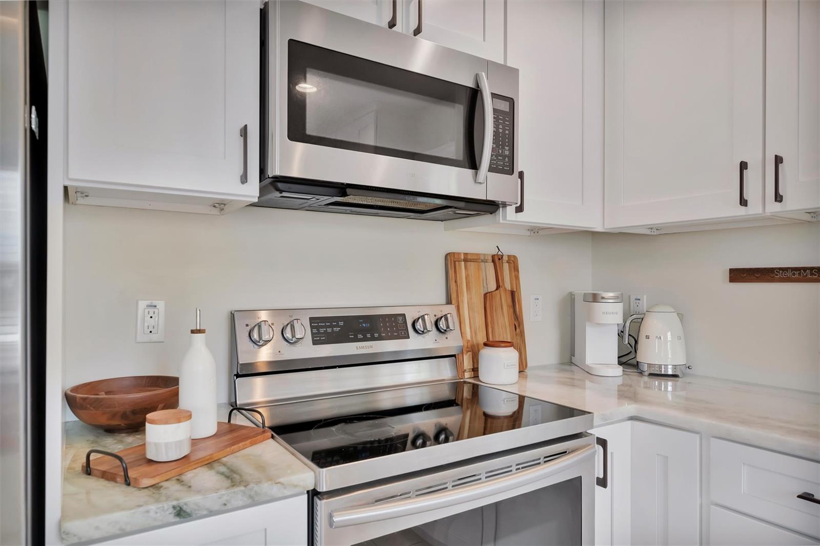COLONIAL PLACE REV - Residential