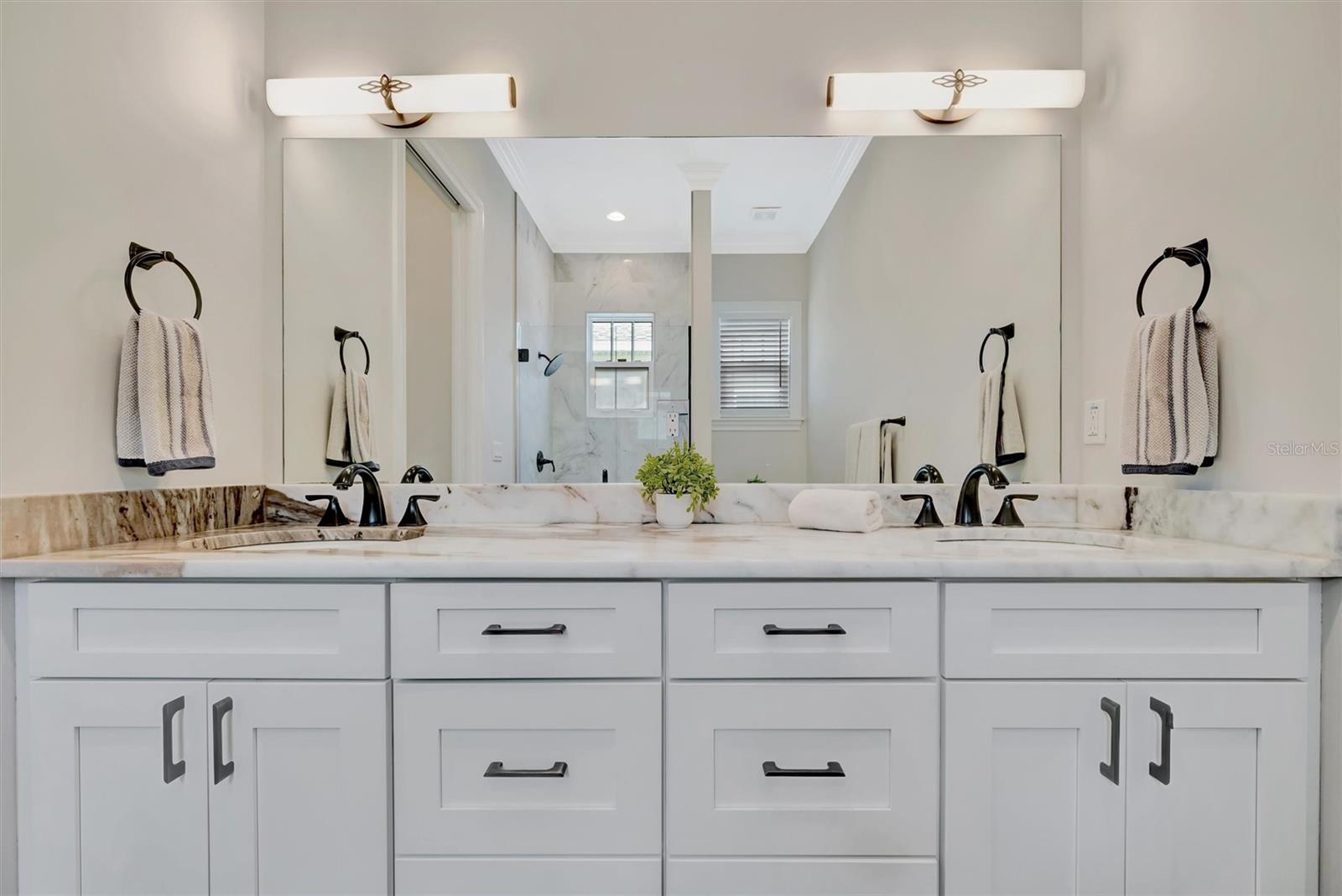 COLONIAL PLACE REV - Residential