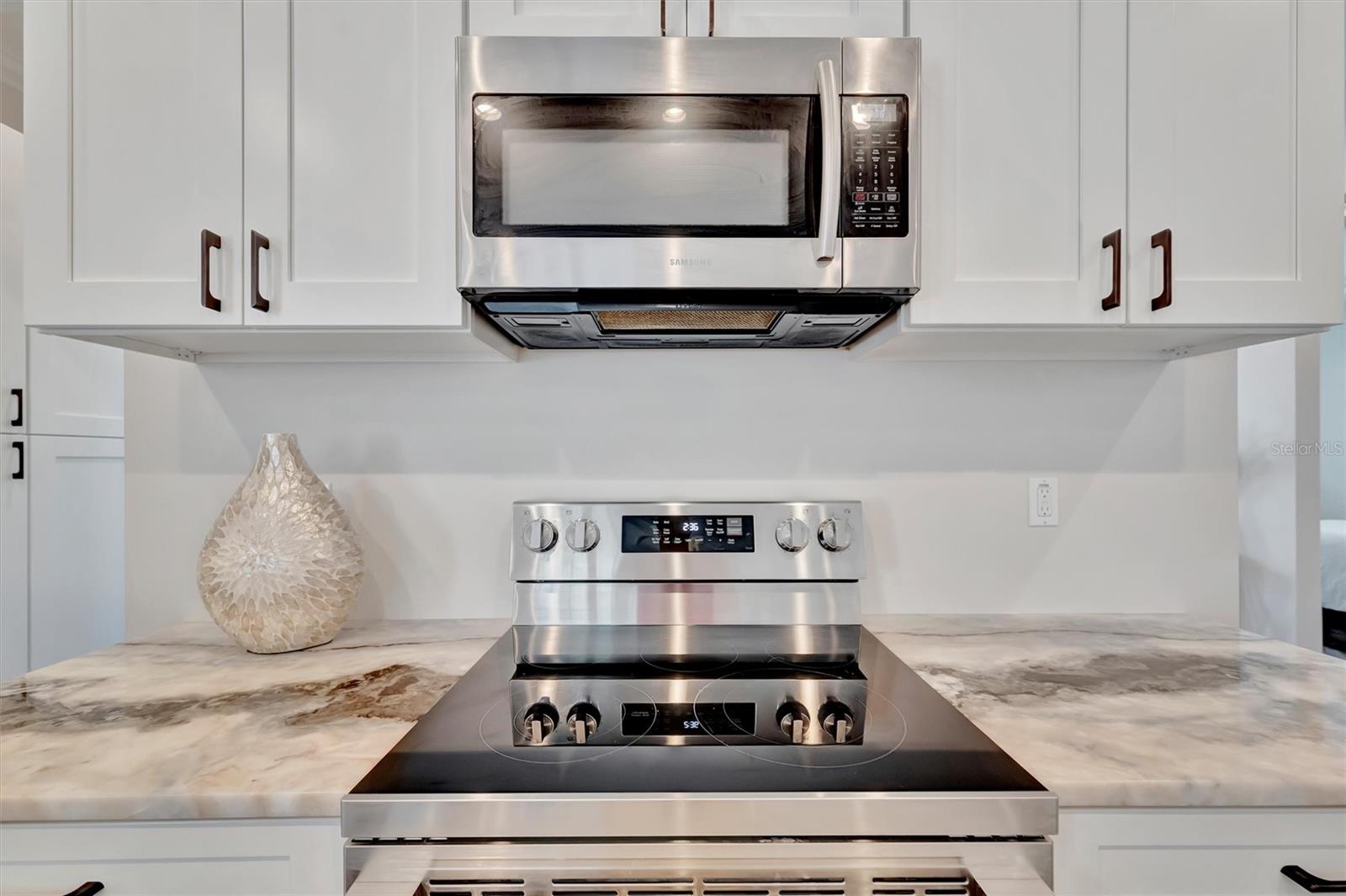 COLONIAL PLACE REV - Residential
