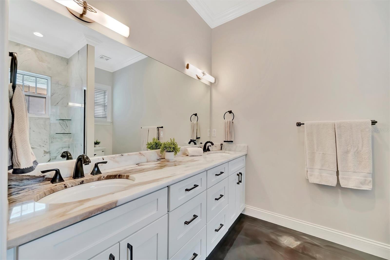 COLONIAL PLACE REV - Residential
