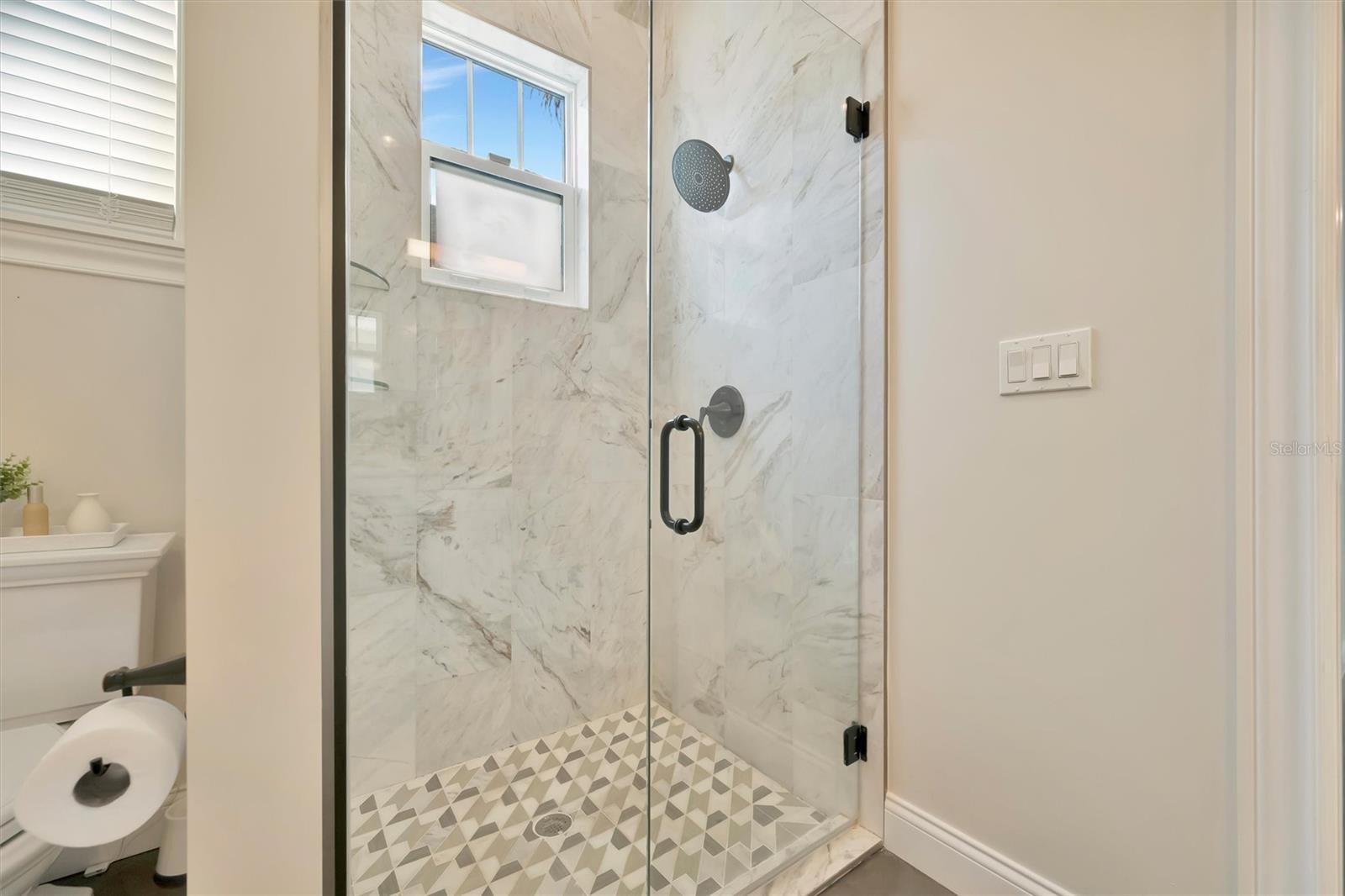 COLONIAL PLACE REV - Residential