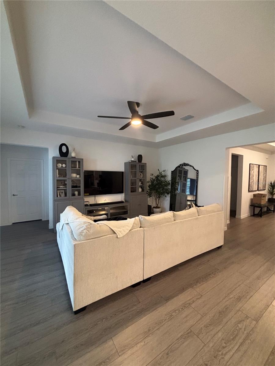 CALESA TOWNSHIP ROAN HILLS PH - Residential