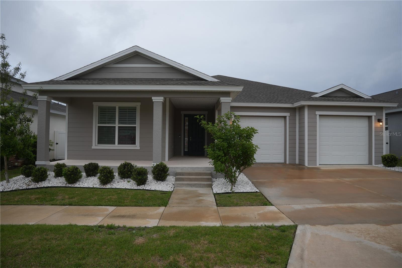 CALESA TOWNSHIP ROAN HILLS PH - Residential