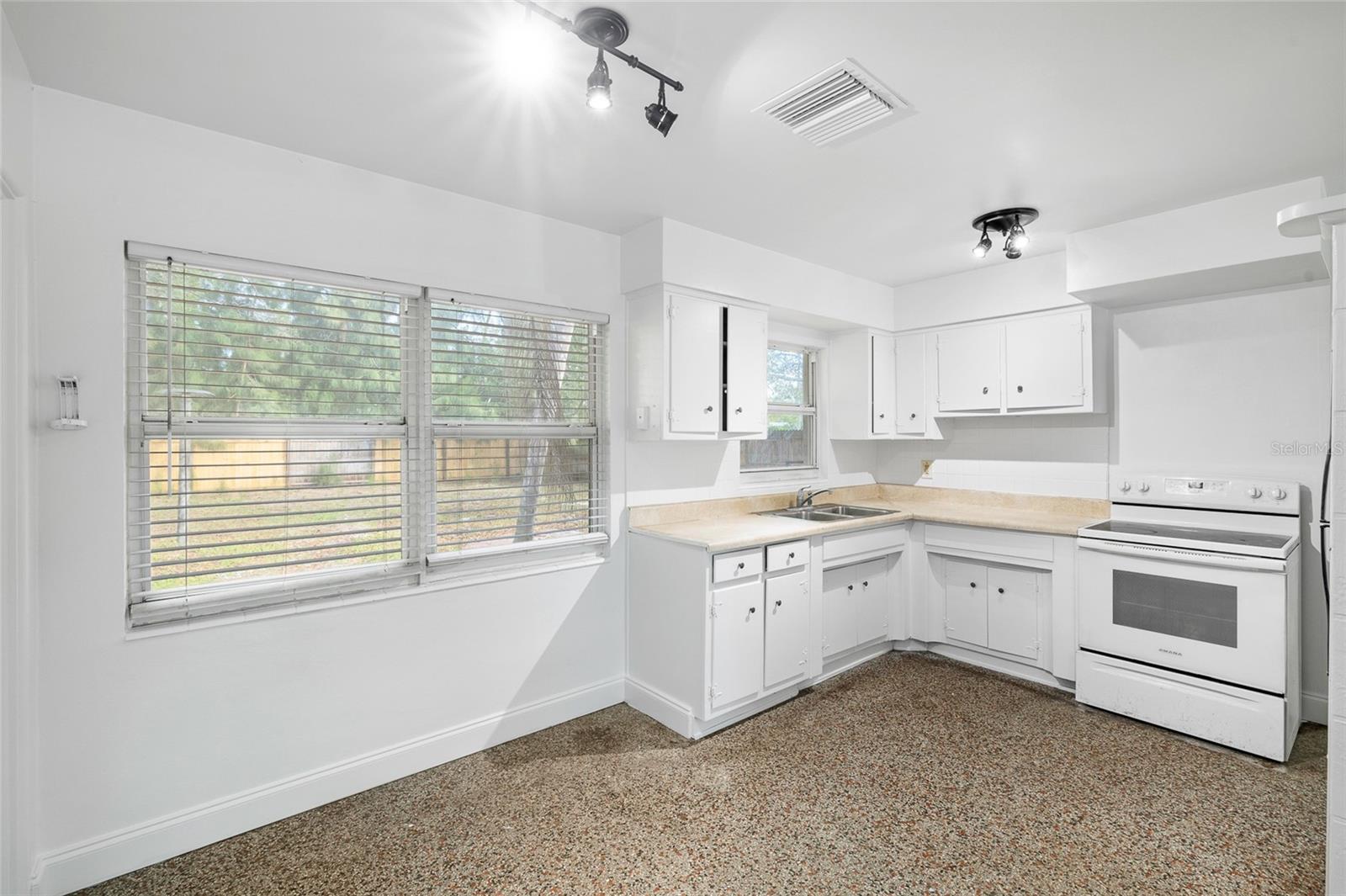 PINE ACRES REP - Residential