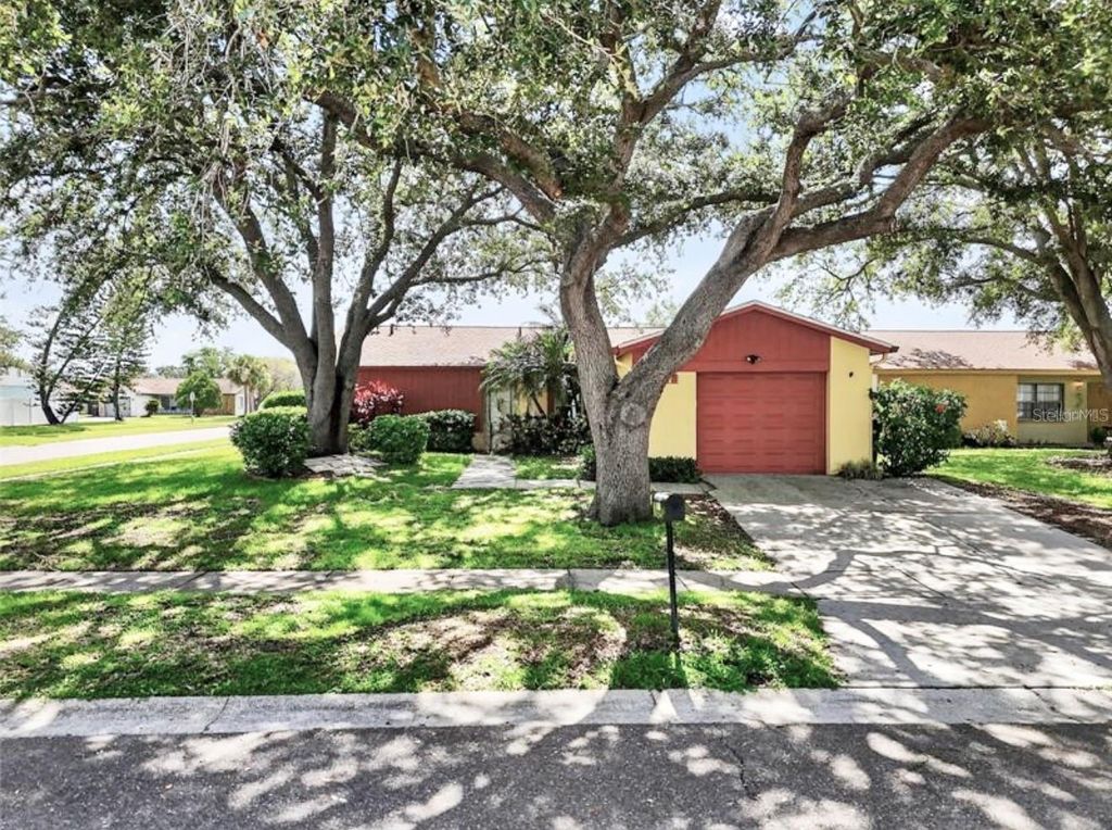 Photo of 907 Old Field Drive, Brandon, FL 33511 (MLS # TB8409265)