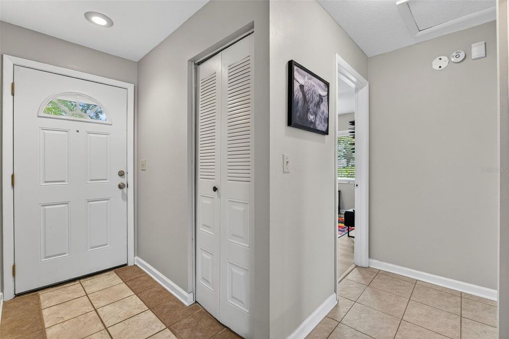 Photo of 907 Old Field Drive, Brandon, FL 33511 (MLS # TB8409265)