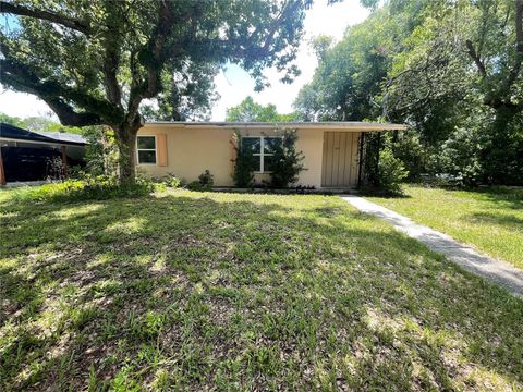 Photo of 1324 Whitewood Drive, Deltona, FL 32725 (MLS # V4950025)