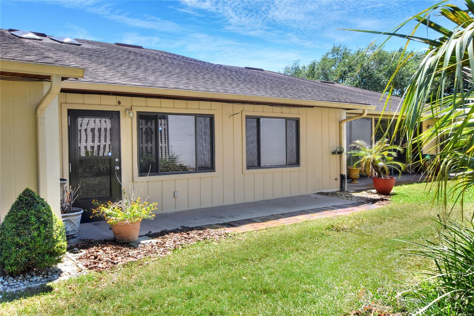 KIMBERLEA CONDO 05 - Residential