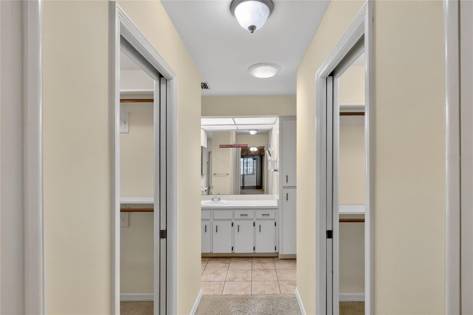 KIMBERLEA CONDO 05 - Residential