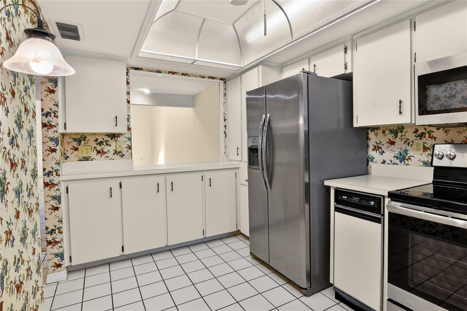 KIMBERLEA CONDO 05 - Residential