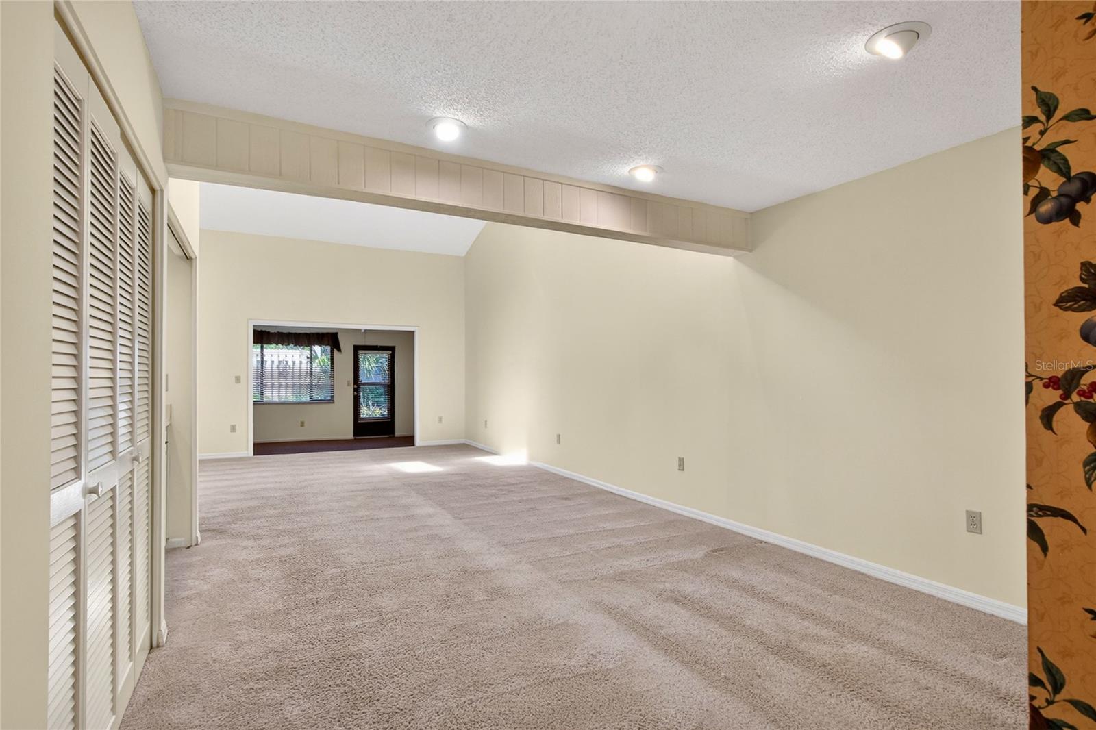 KIMBERLEA CONDO 05 - Residential