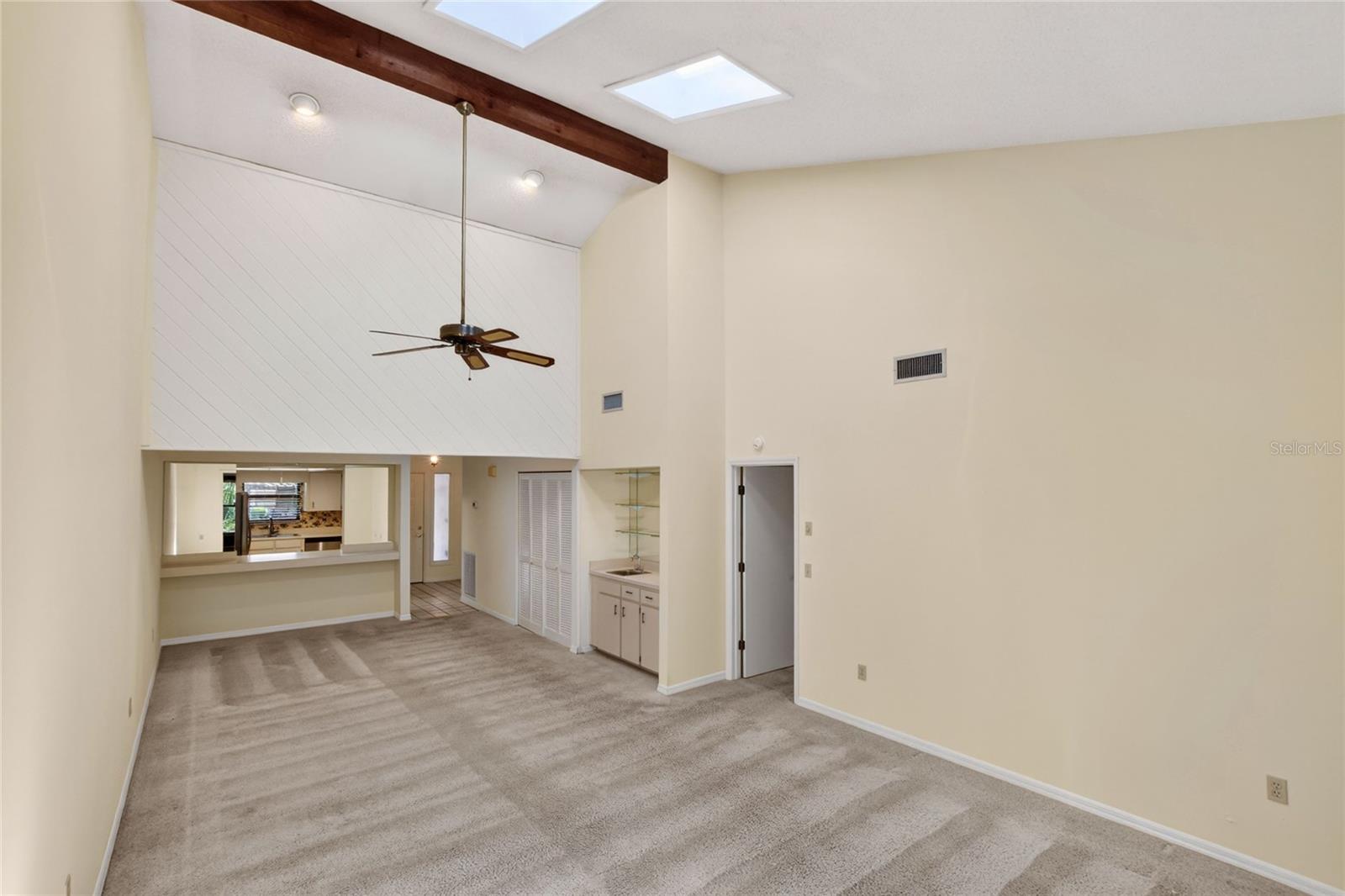 KIMBERLEA CONDO 05 - Residential