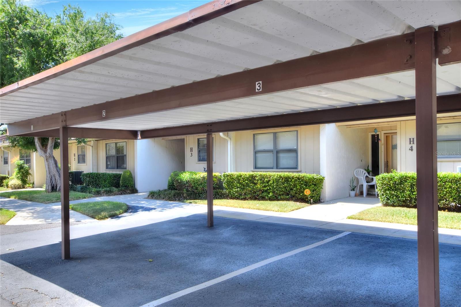 KIMBERLEA CONDO 05 - Residential