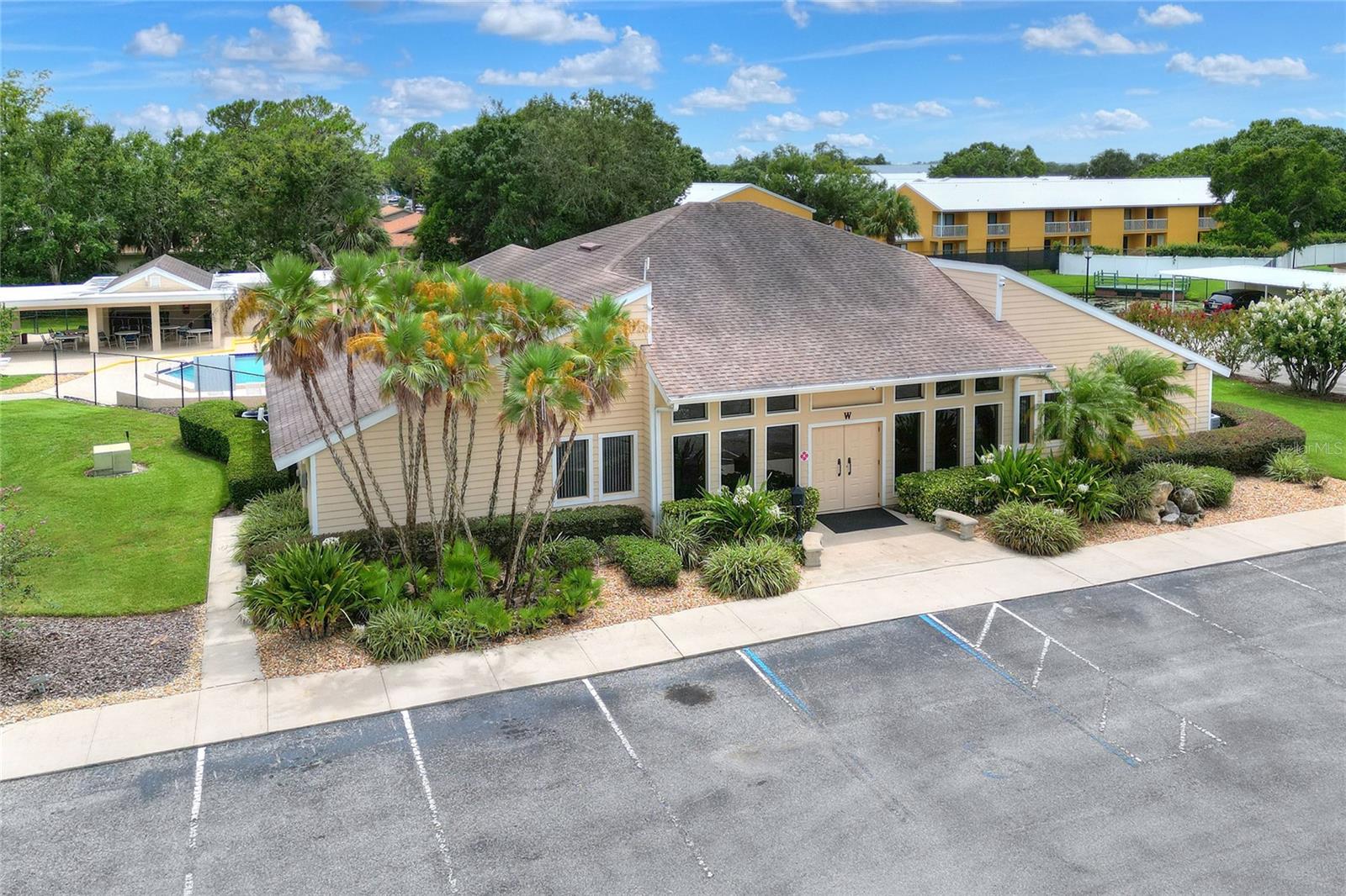 KIMBERLEA CONDO 05 - Residential