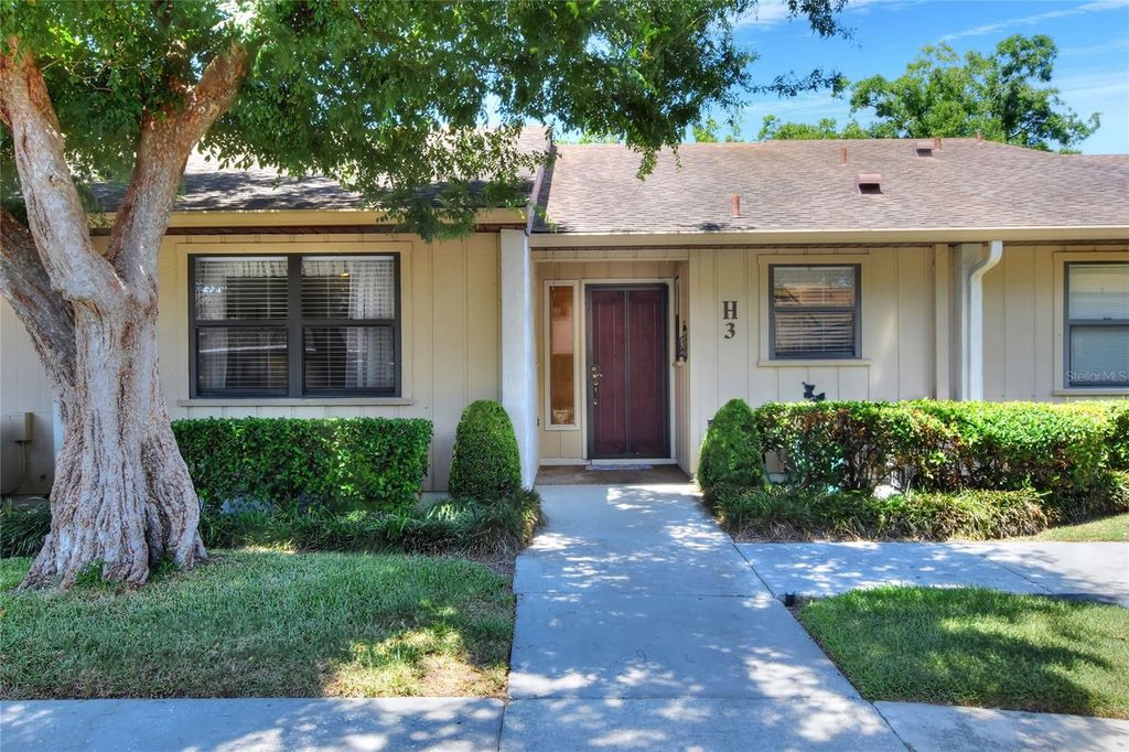 Photo of 2025 Sylvester Road #H3, Lakeland, FL 33803 (MLS # L4961330)