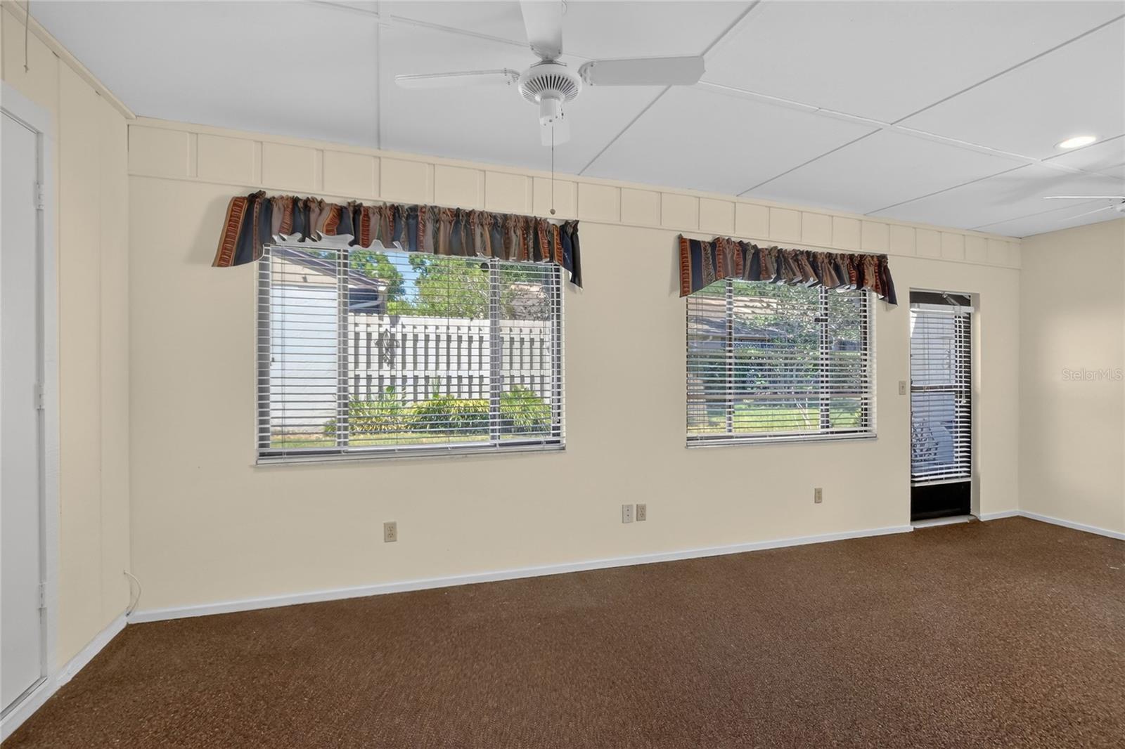 KIMBERLEA CONDO 05 - Residential