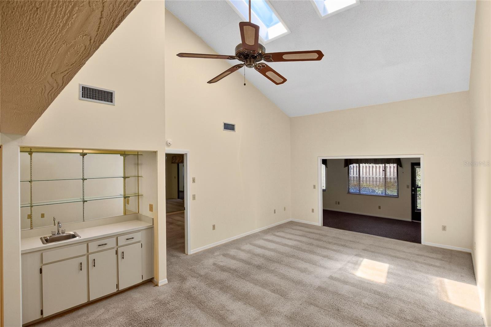 KIMBERLEA CONDO 05 - Residential