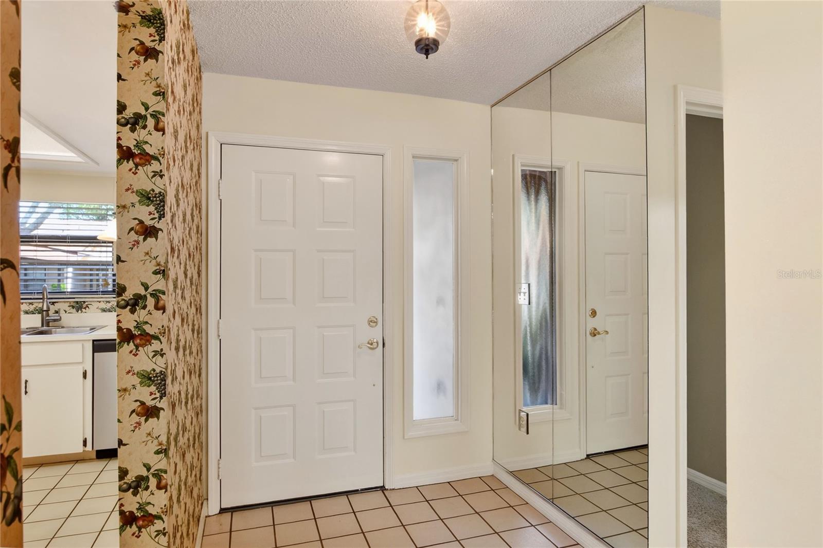 KIMBERLEA CONDO 05 - Residential