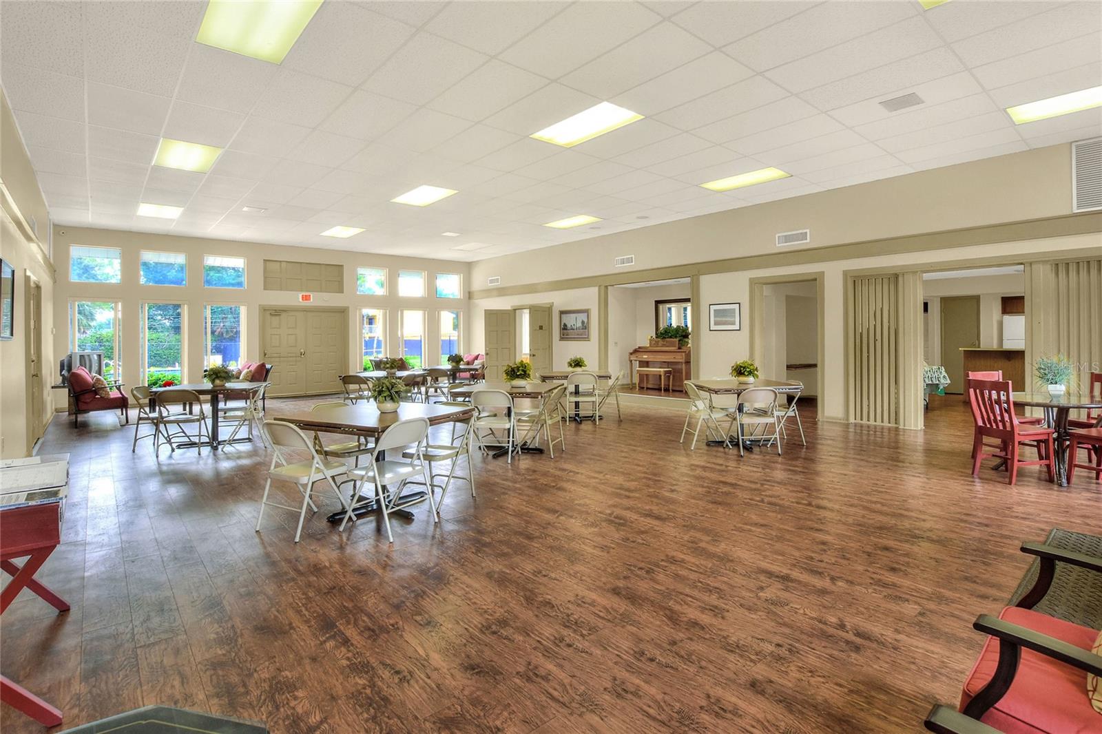 KIMBERLEA CONDO 05 - Residential