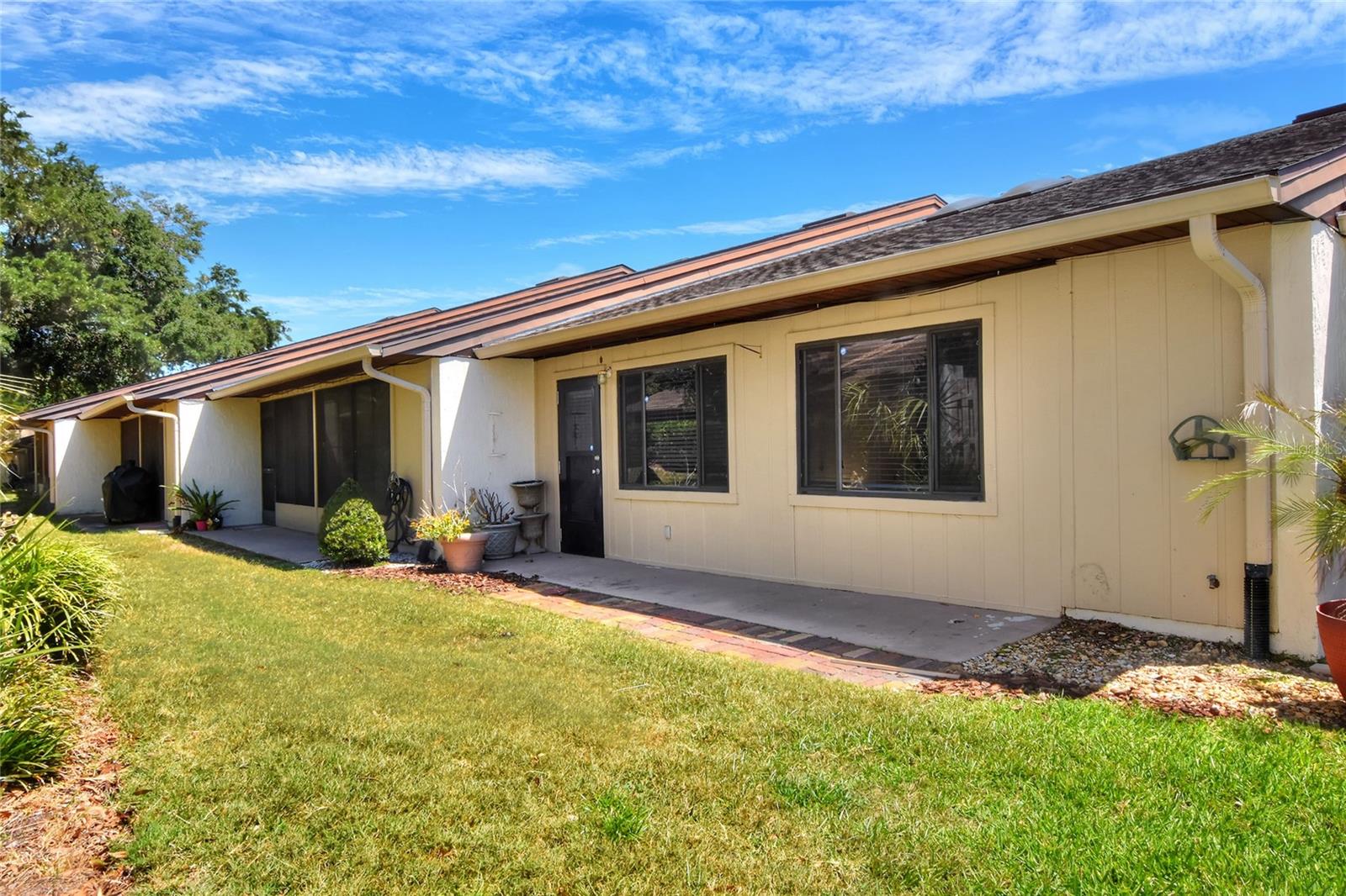 KIMBERLEA CONDO 05 - Residential