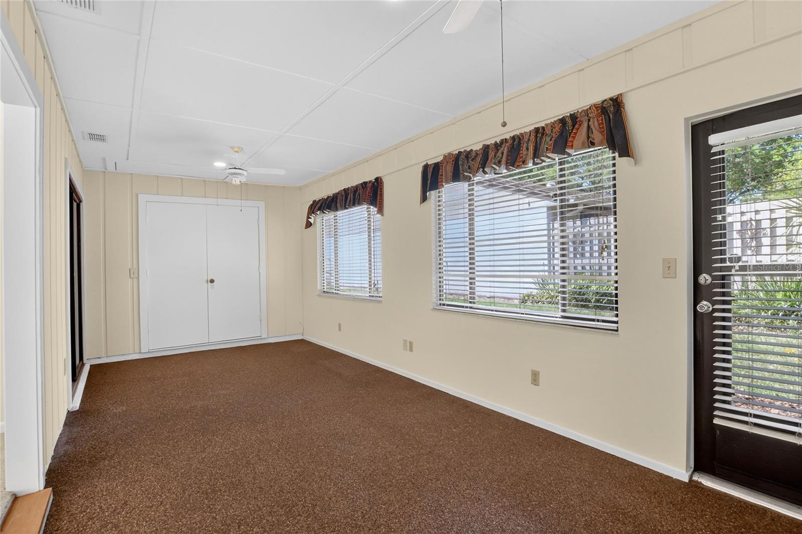 KIMBERLEA CONDO 05 - Residential