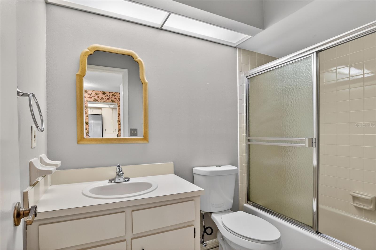 KIMBERLEA CONDO 05 - Residential