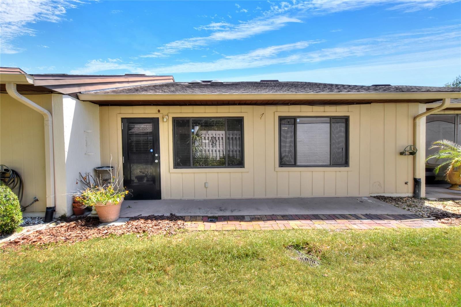 KIMBERLEA CONDO 05 - Residential