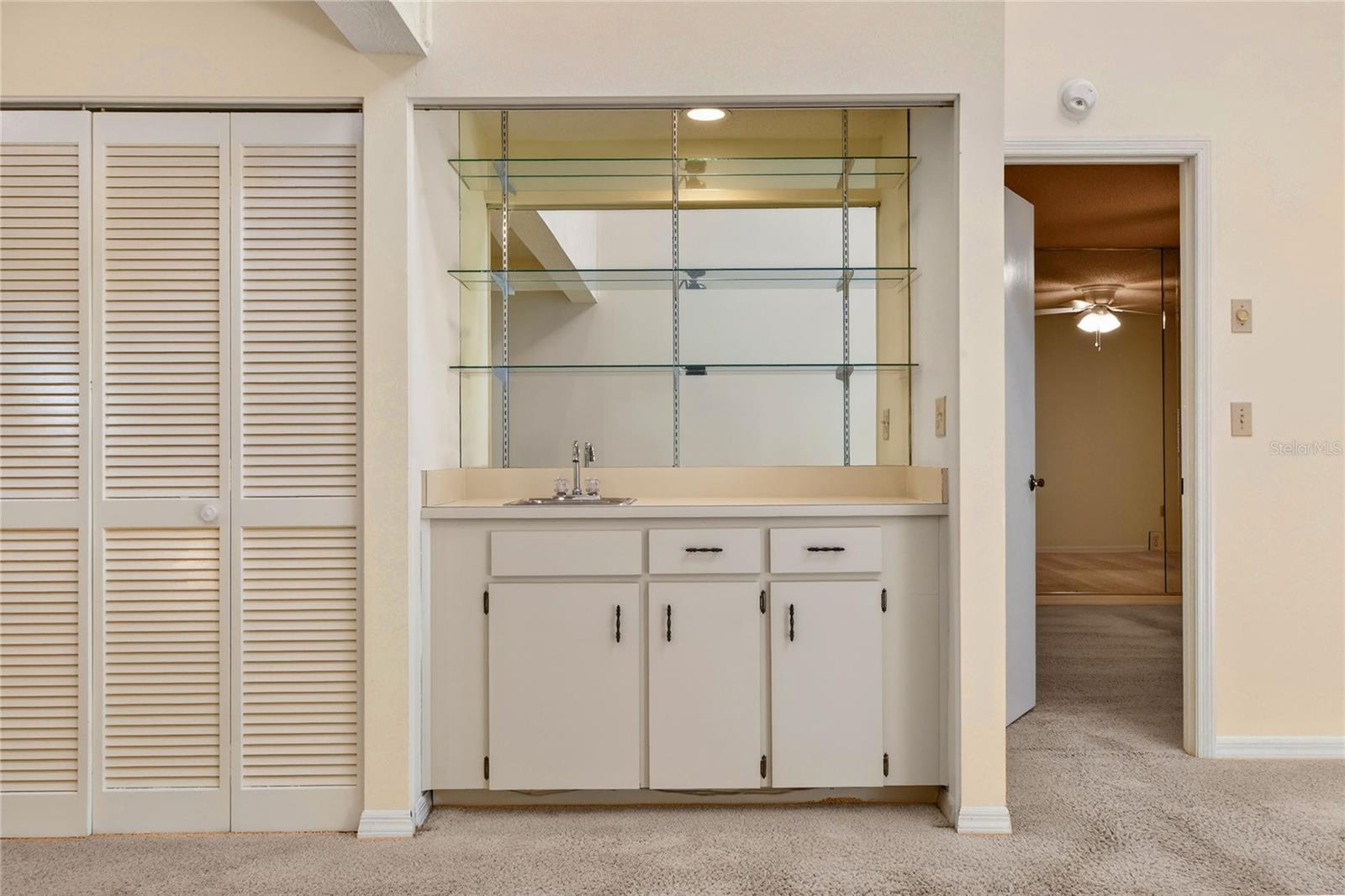 KIMBERLEA CONDO 05 - Residential