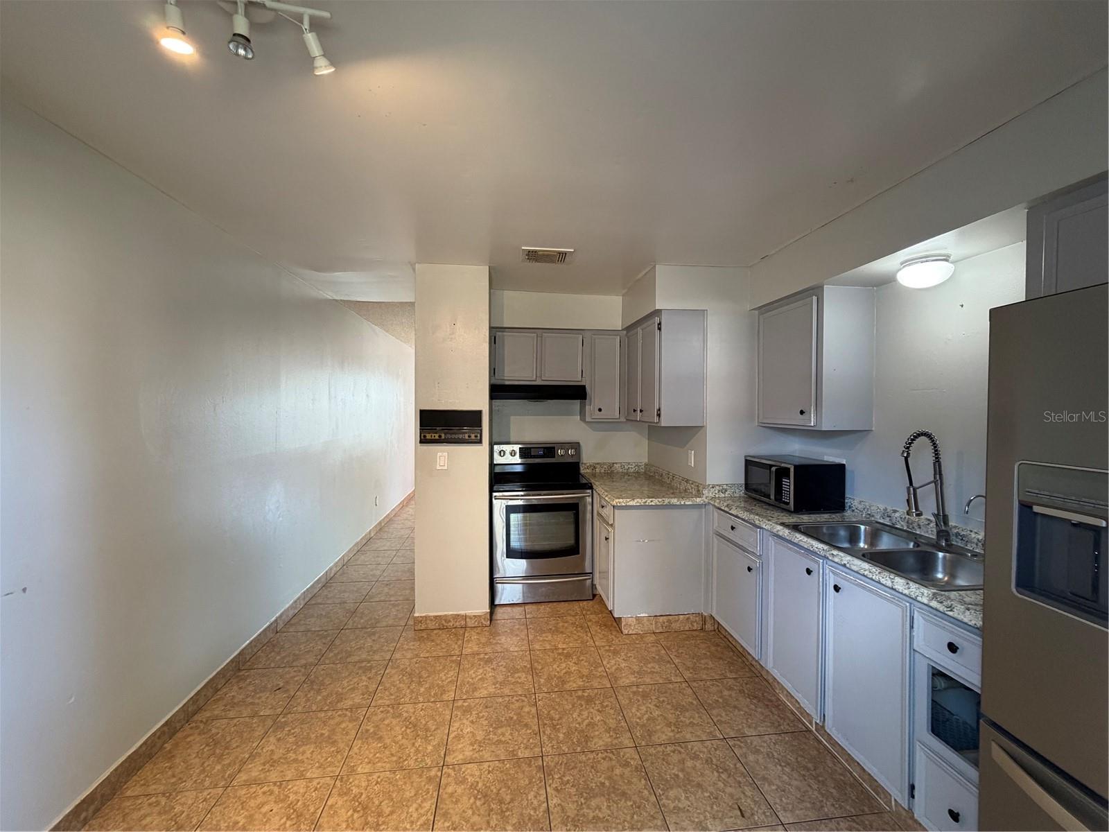 MARBRISA VILLAS - Residential