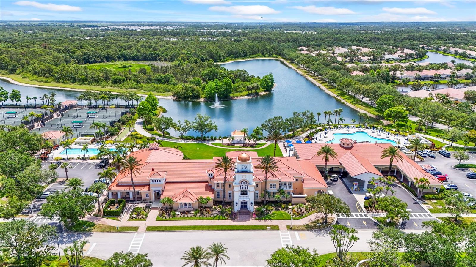 VILLAGEWALK - Residential