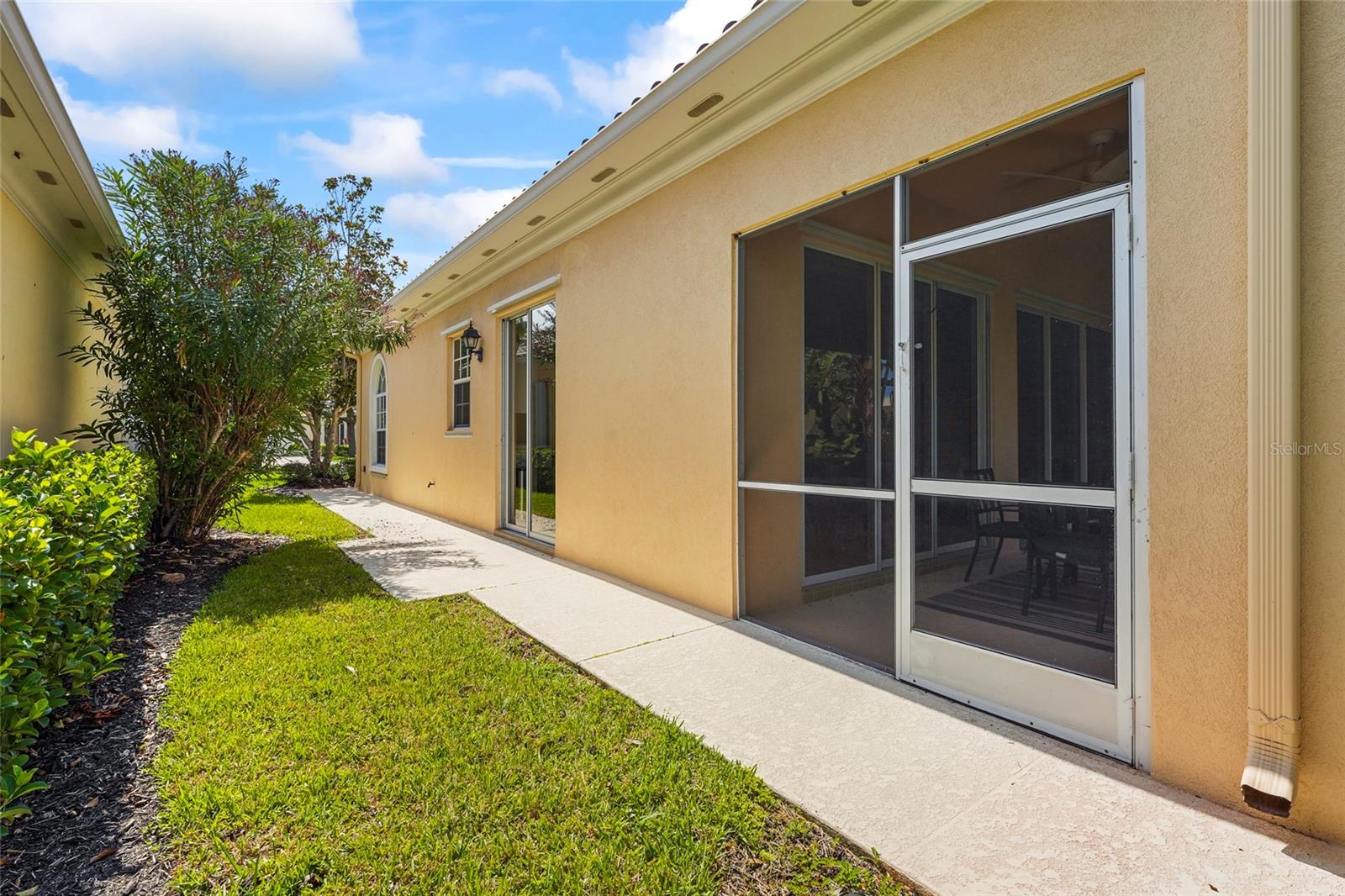 VILLAGEWALK - Residential