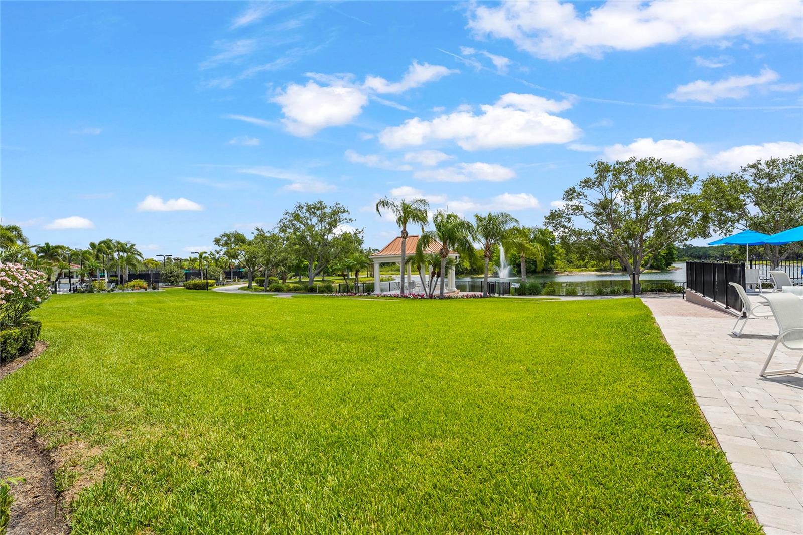 VILLAGEWALK - Residential